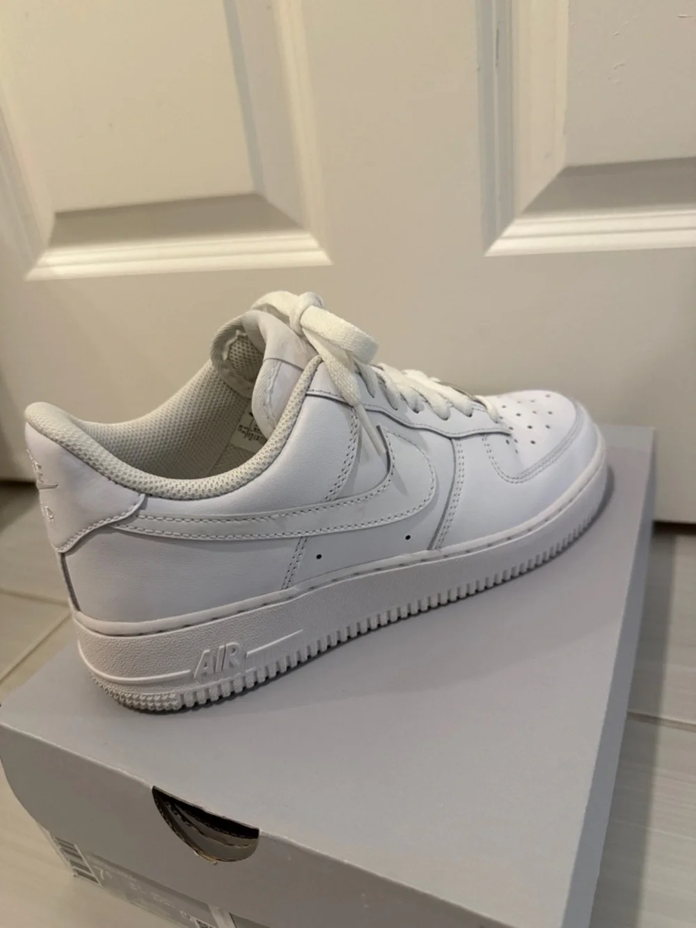 Nike women’s AF1 Air Force ones ‘07 - Picture 9 of 15